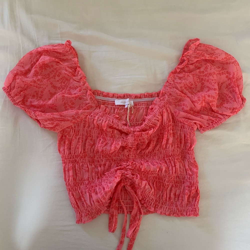 OLIVACEOUS pink top!!